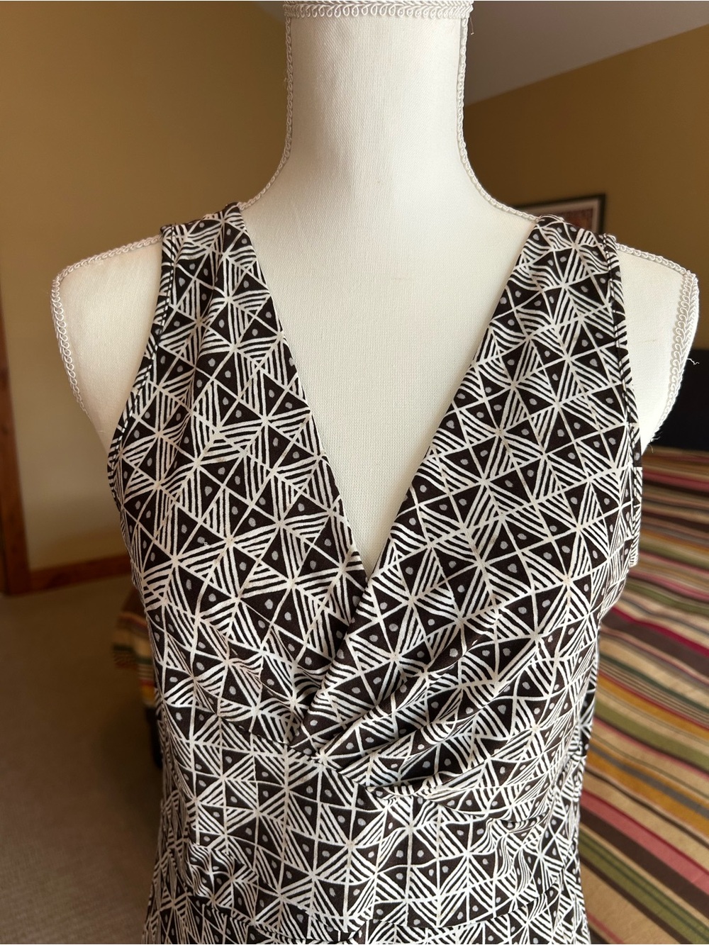 Axcess Brown & White Geometric V-Neck Sleeveless Top
